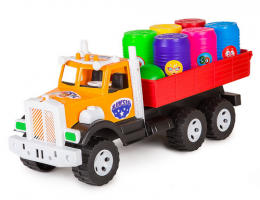 Фарго вантажівка з бочонками (Полуциг)