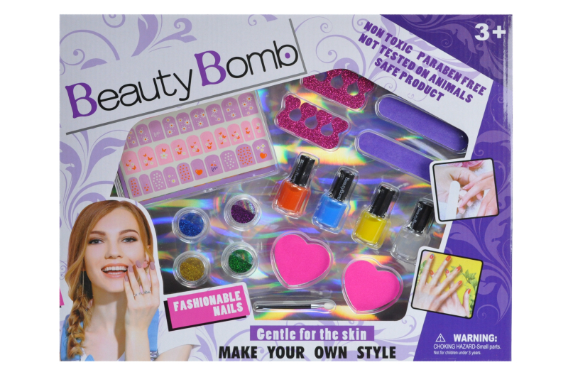 Манікюрний набір в коробці 667-1 р.41*4*33см(Мас) 